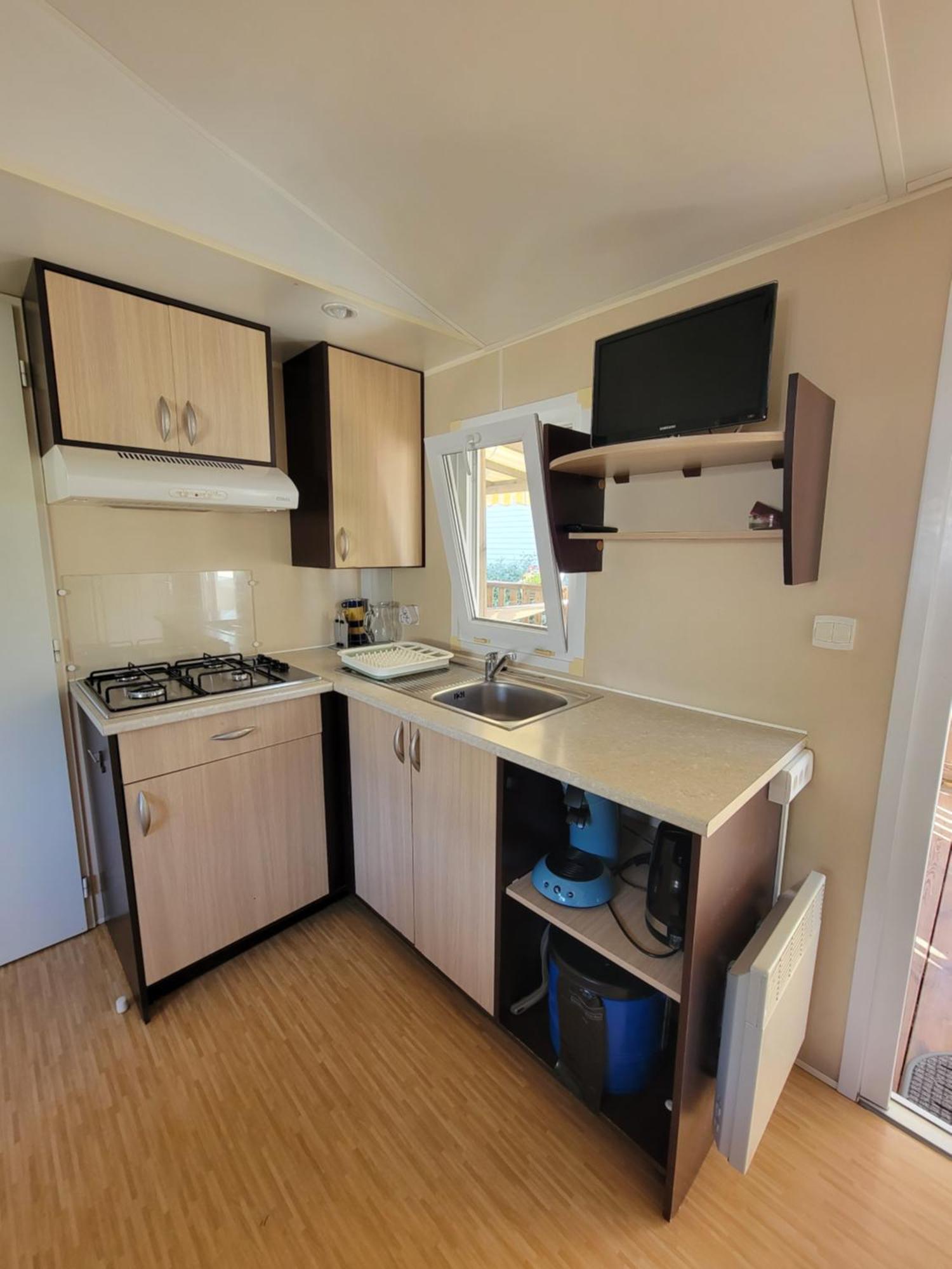 Mobilhome Au Camping Les Salins De La Gardiole Ex Camping Europe Vic-la-Gardiole Exterior foto